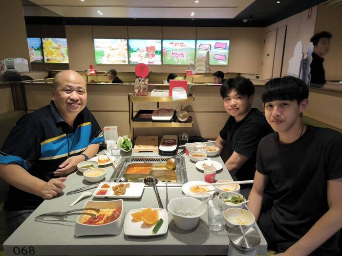 完成同學心願-到海底撈大快朵頤