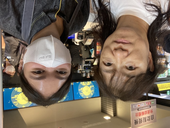 豔香與進行訪視的琇瑩老師在麥當勞合影